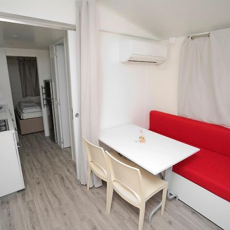 Mobile Homes Camping Kovacine Cres Esterno foto