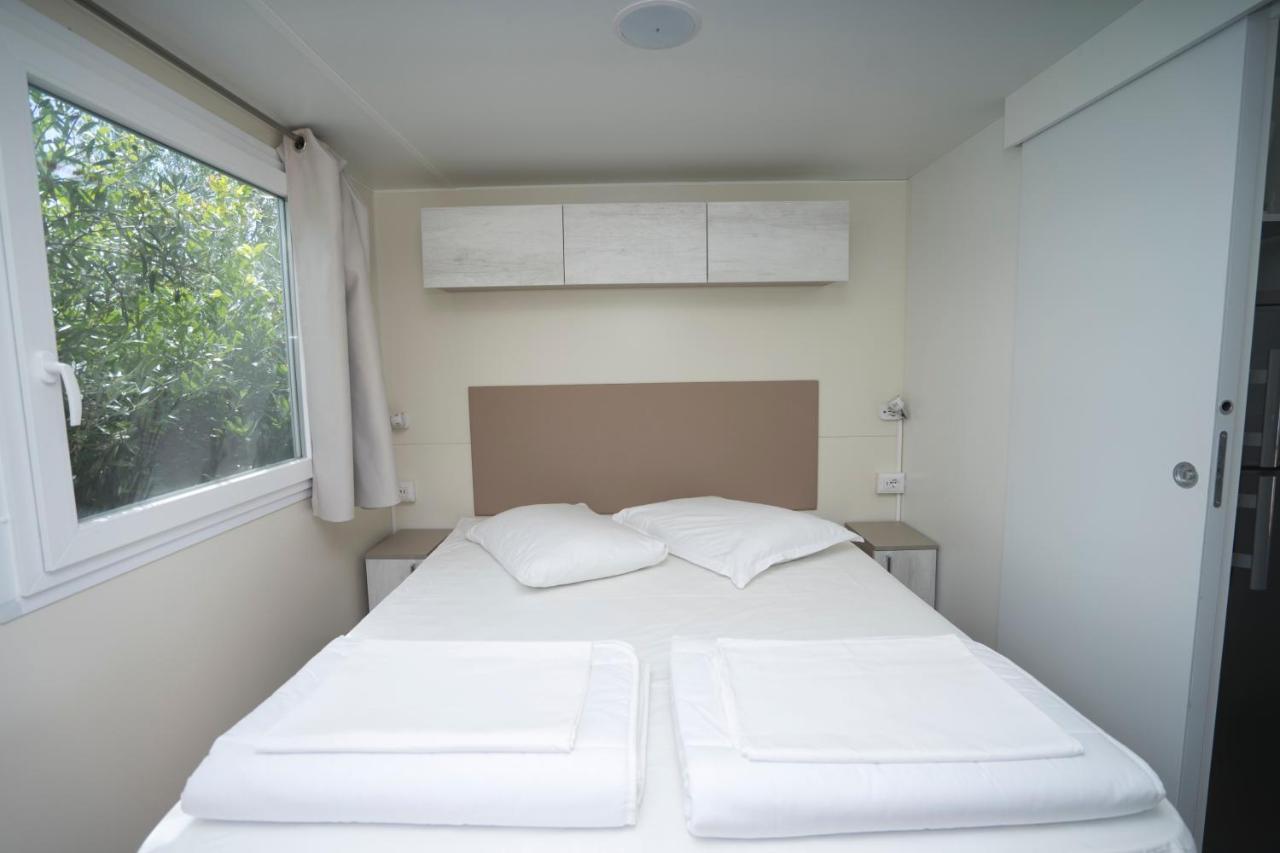 Mobile Homes Camping Kovacine Cres Esterno foto