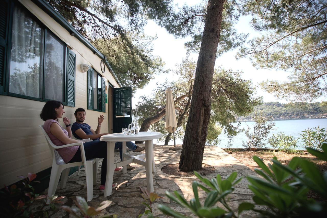 Mobile Homes Camping Kovacine Cres Esterno foto