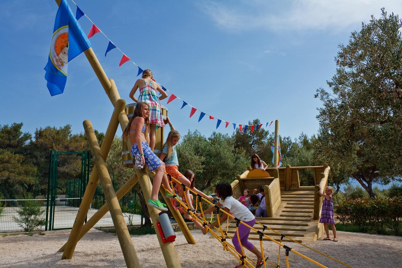 Mobile Homes Camping Kovacine Cres Esterno foto